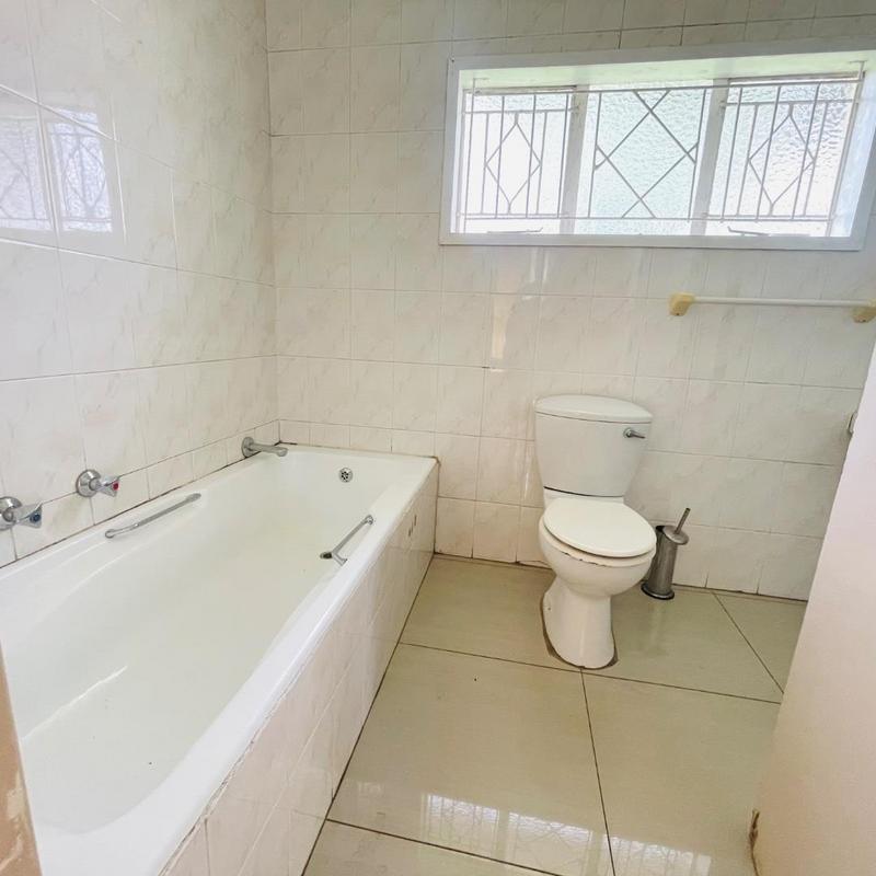 7 Bedroom Property for Sale in Golf View North West